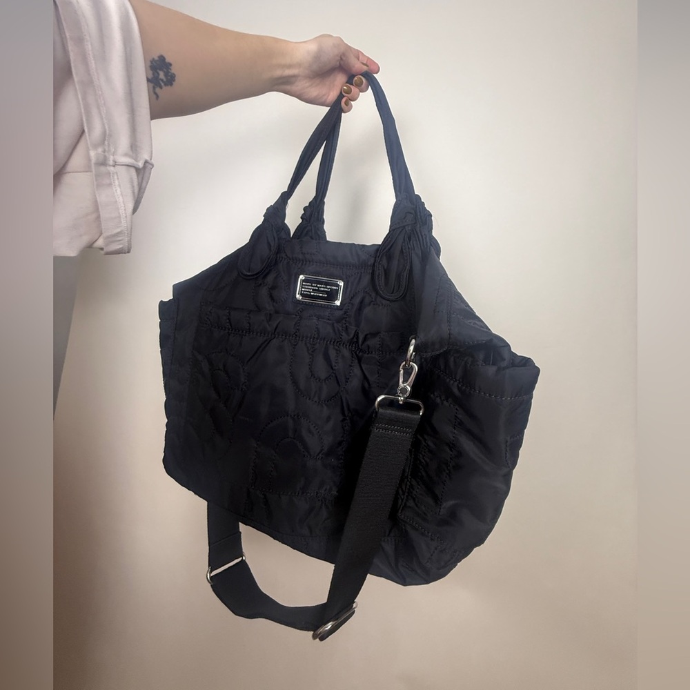 Marc Jacobs Black Quilted travel Tote Bag Overnight bag Crossbody strap - Picture 5 of 15
